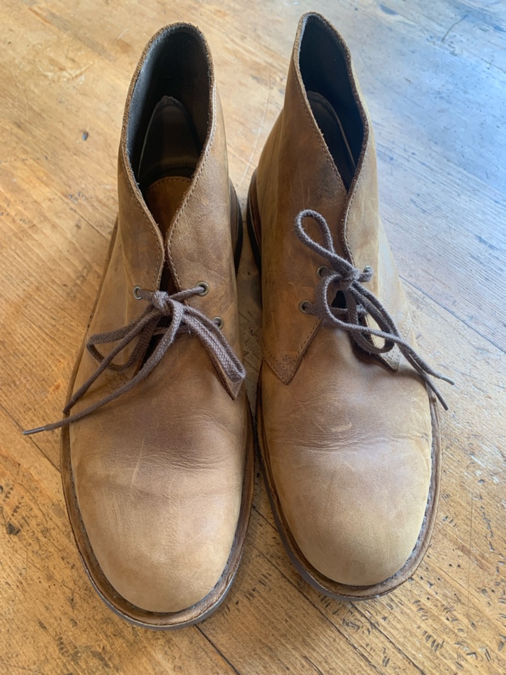Clarks Men’s  Brown Suede Chukka Boots - Classic Lace-Up